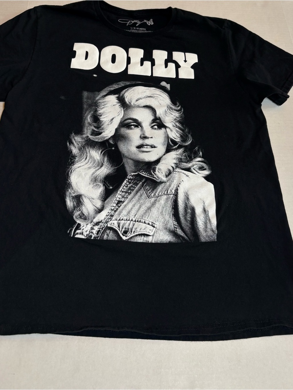 Dolly Graphic Tee - Black - Dolly Parten Large 42-44